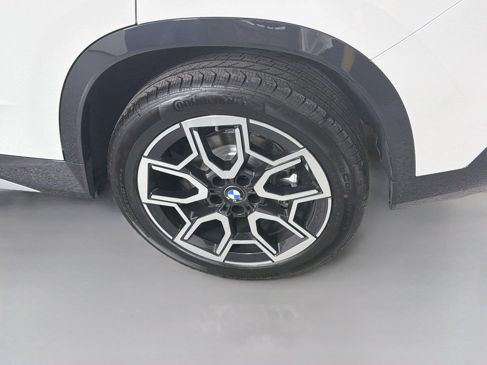 New 2026 Alpine White BMW xDrive28i image 31