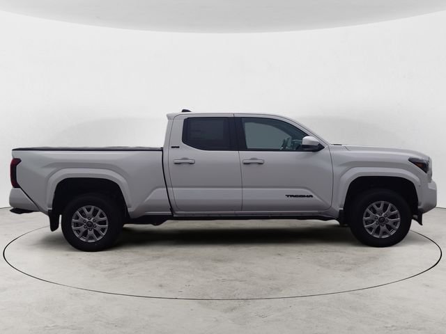 New 2026 Ice Cap Toyota SR5 image 6
