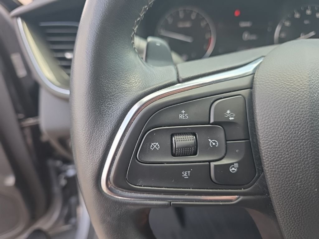 Used 2021  Buick Preferred image 17