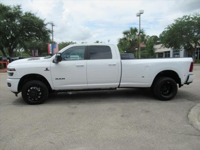 New 2026 Bright White Clear-Coat Exterior Paint RAM LARAMIE image 4