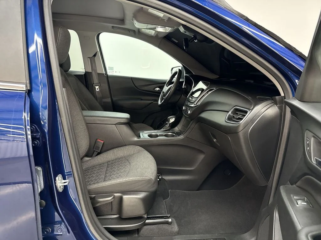 Used 2022 Blue Chevrolet LT image 18