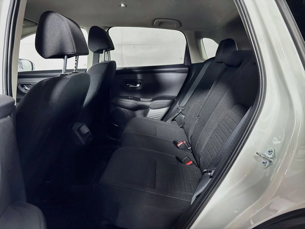 New 2027 Platinum White Pearl Honda LX image 19