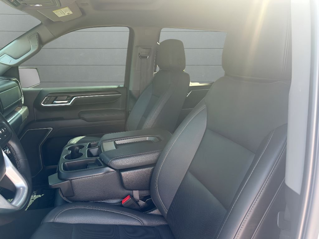 Used 2025 Summit White GMC SLT image 22