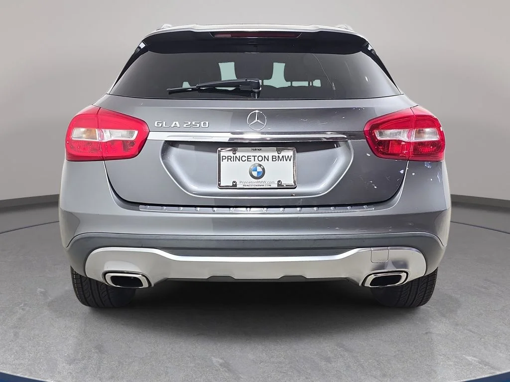 Used 2018 Gray Metallic Mercedes-Benz GLA 250 image 7