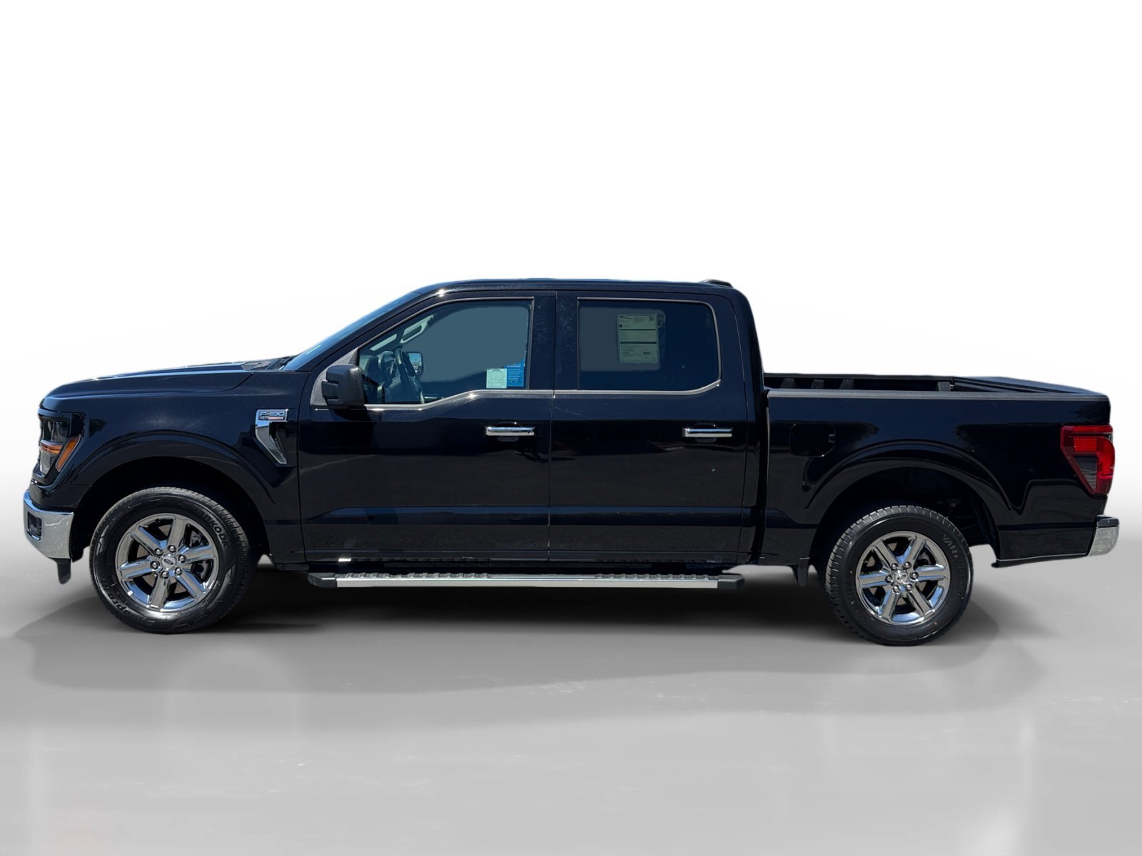 Used 2025 Black Metallic Ford XLT image 2