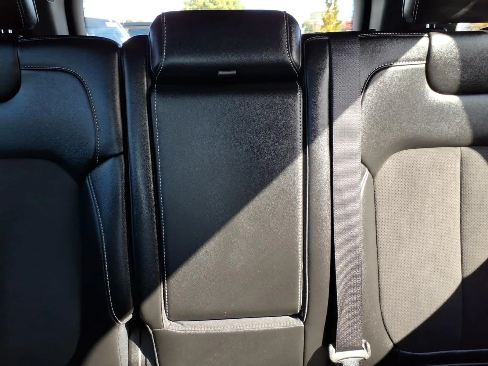 Used 2023 Baltic Gray Metallic Clearcoat Jeep Altitude image 18