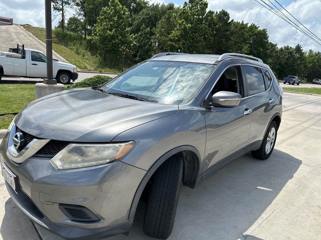 Used 2015 Gray Nissan SV image 1