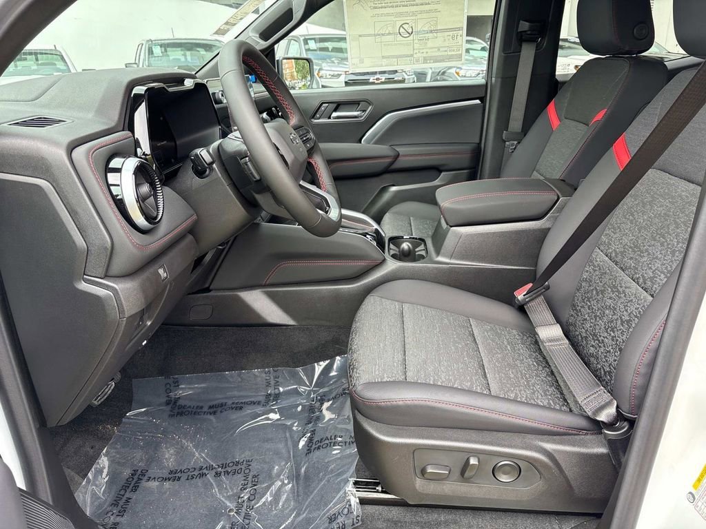 2026 Chevrolet Colorado Z71 - Photo 18