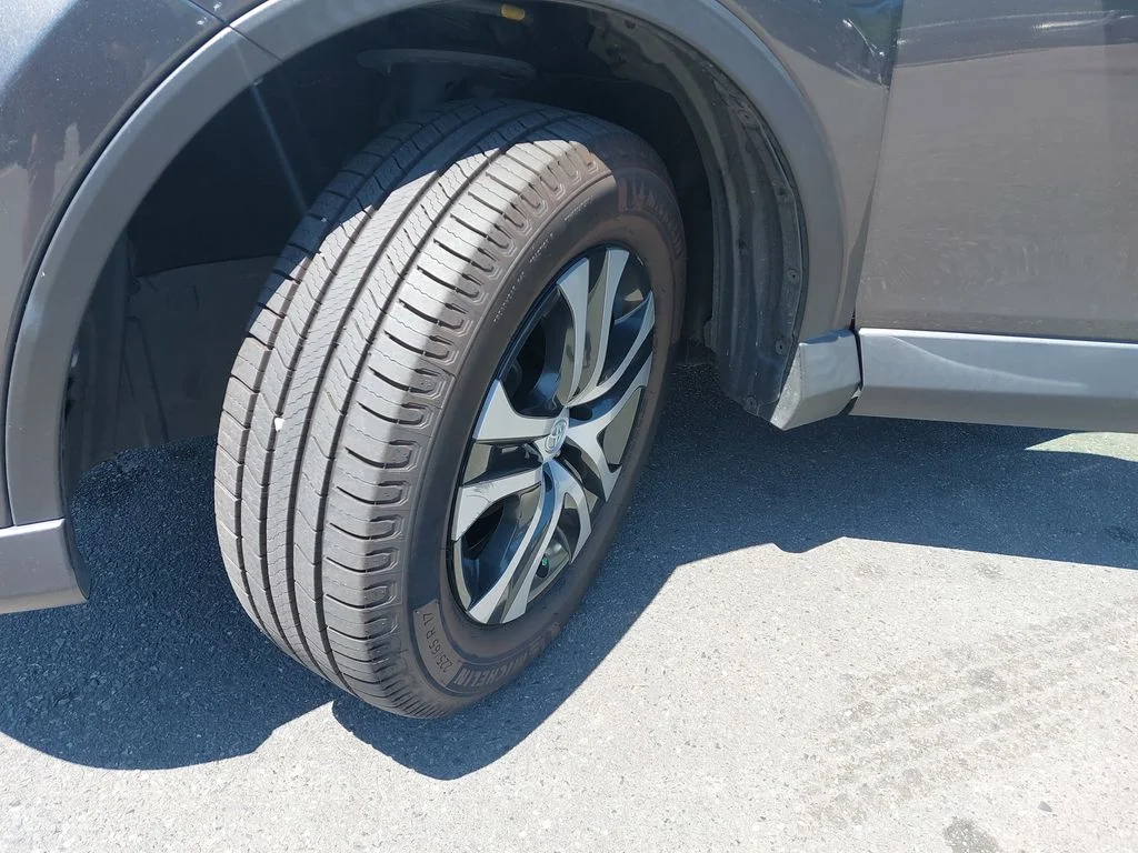 Used 2018 Gray Toyota LE image 28