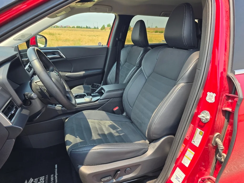 Used 2025 Red Mitsubishi Trail Edition image 13