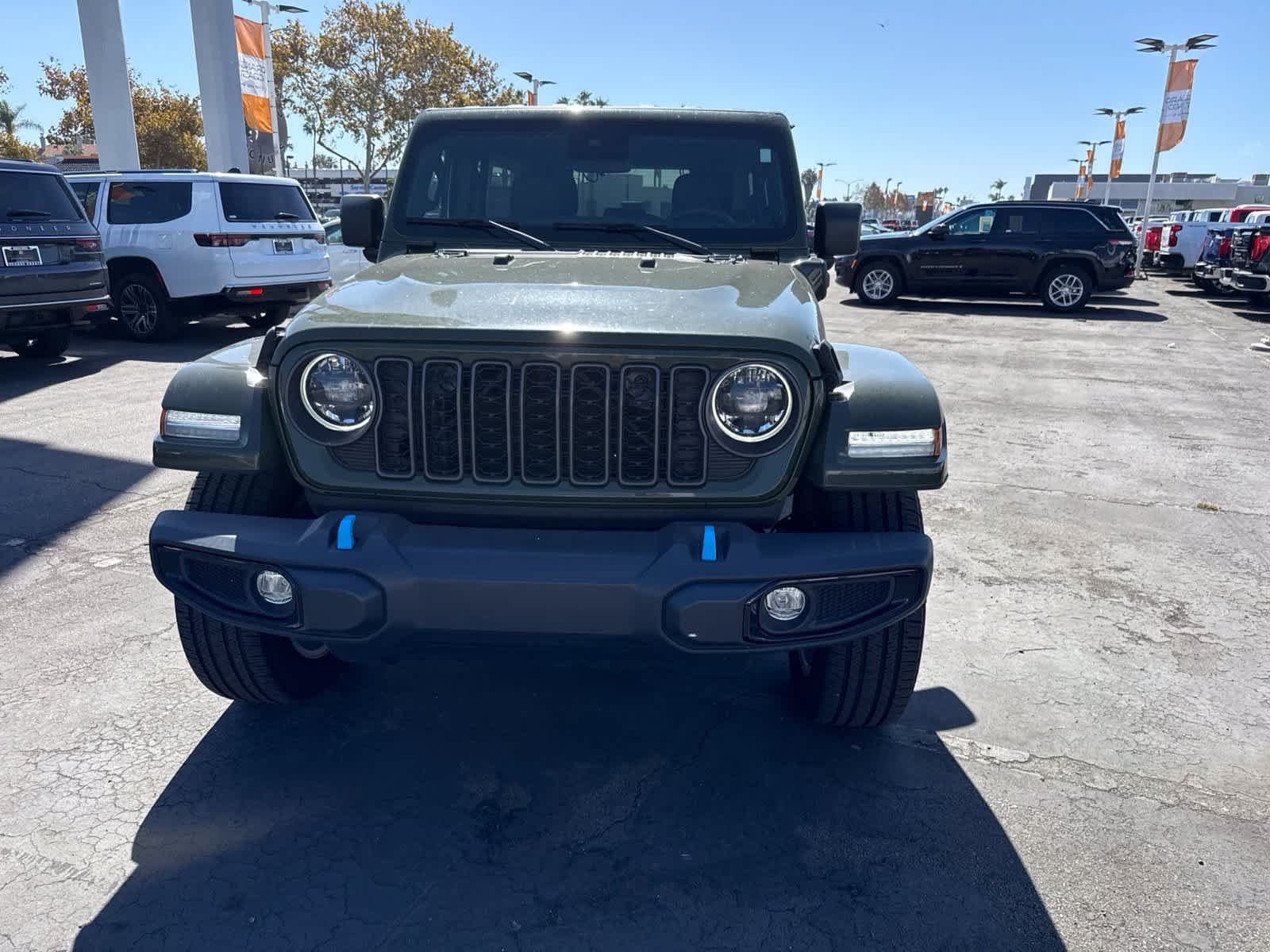 Used 2024 Sarge Green Clearcoat Jeep Sport S image 3