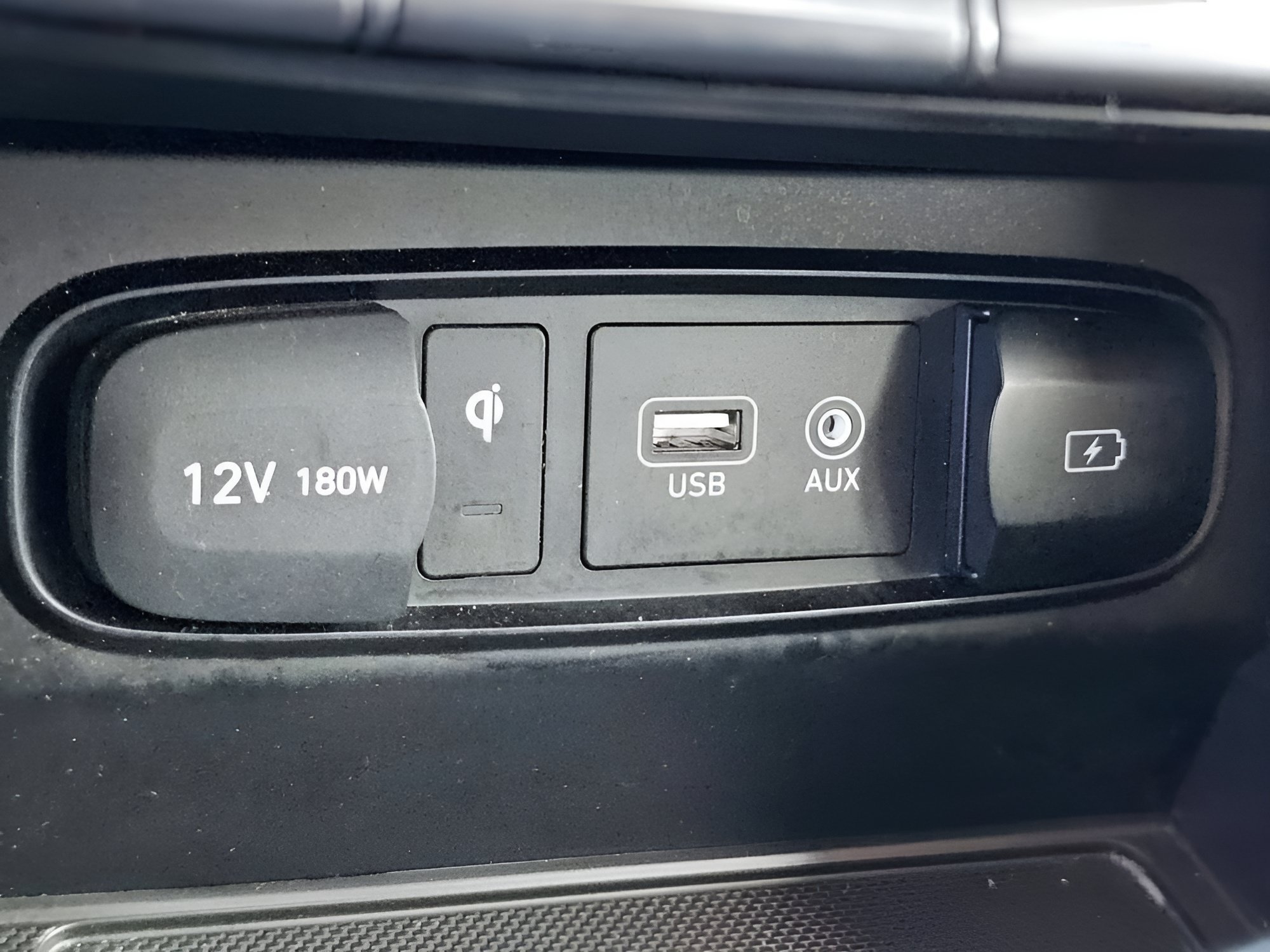 Used 2020 Calypso Red Hyundai Limited image 19
