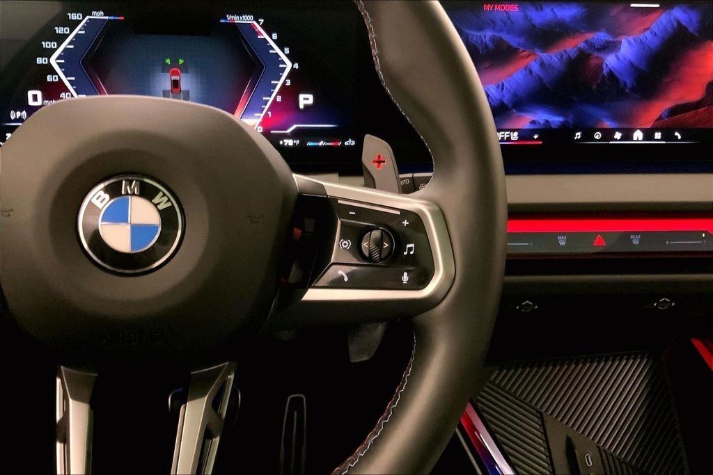 Used 2026 Vegas Red Metallic BMW  image 19