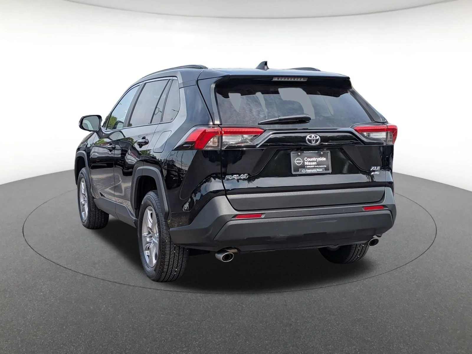 Used 2022 Midnight Black Metallic Toyota XLE image 7