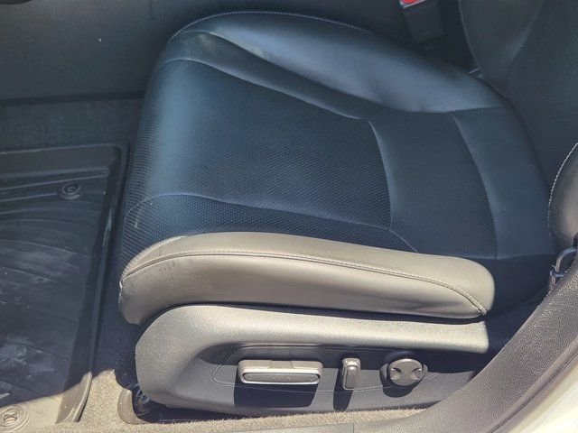 Used 2023 White Honda Touring image 23