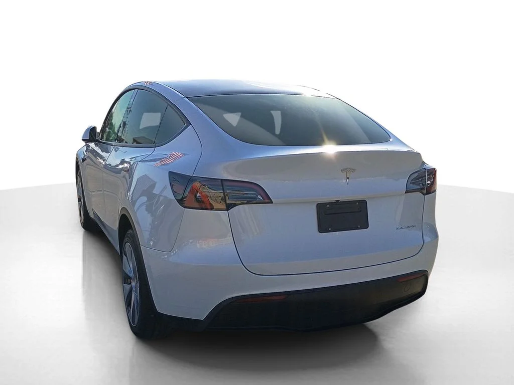 Used 2023 White Tesla Long Range image 8