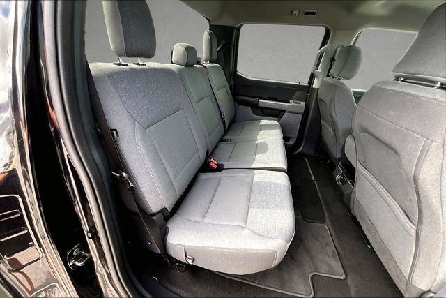 Used 2025 Agate Black Metallic Ford XLT image 23