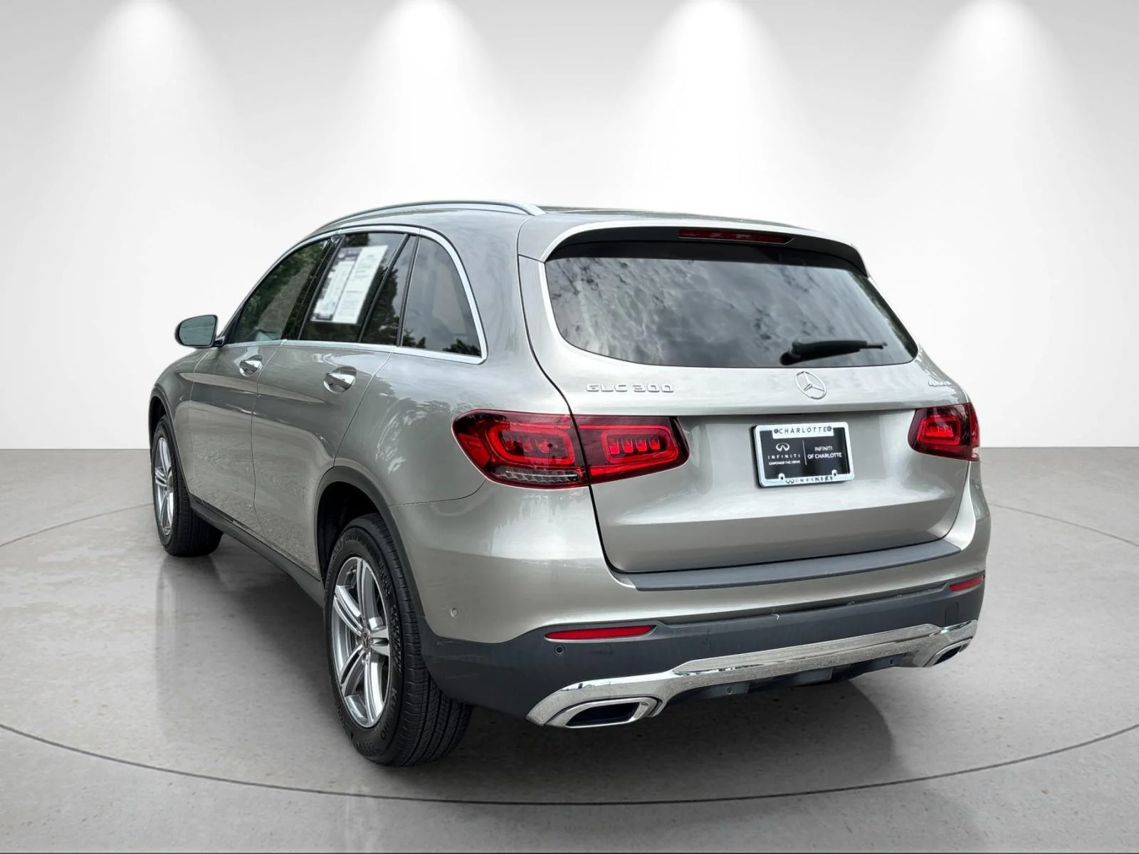 Used 2021 Mojave Silver Metallic Mercedes-Benz GLC 300 image 3