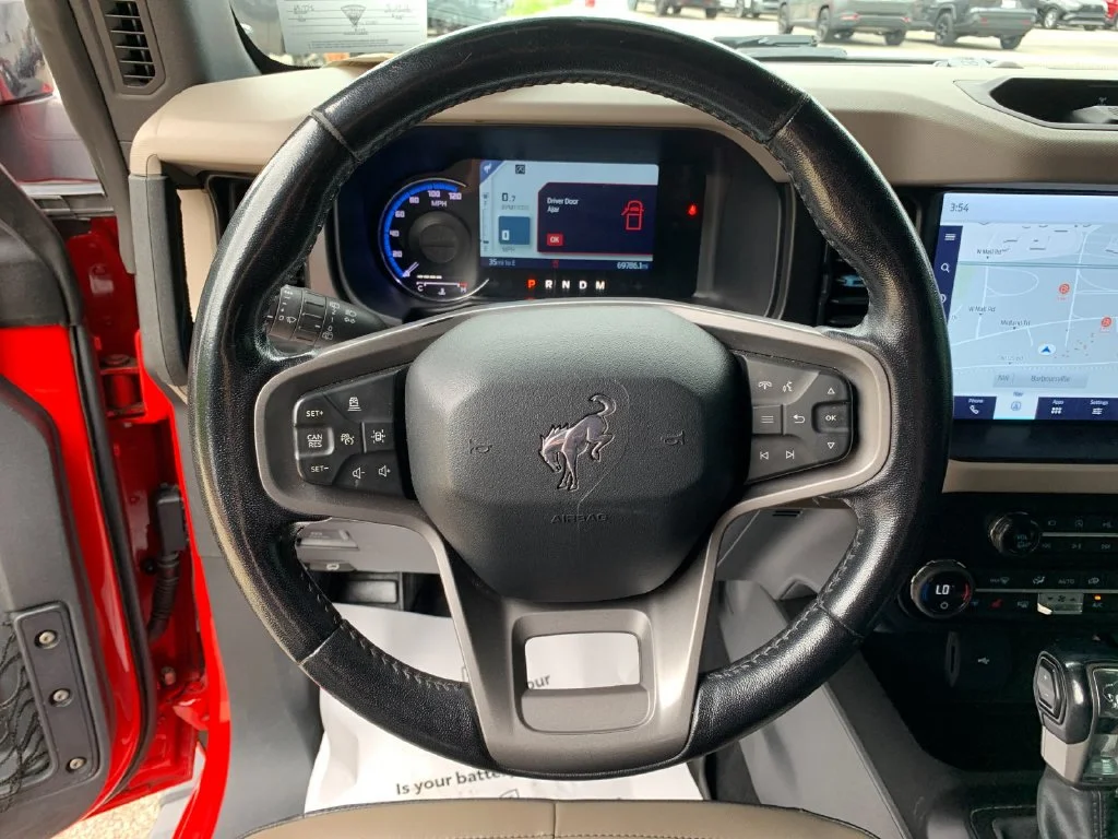 Used 2021 Red Ford Wildtrak image 26