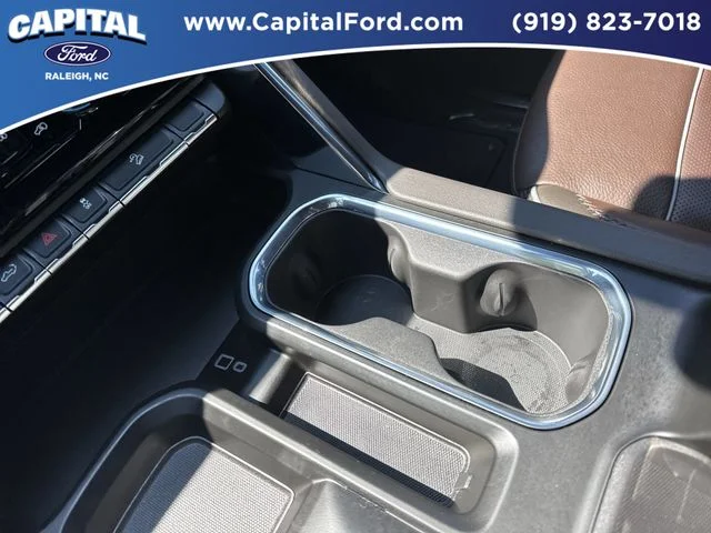Used 2025 Silver GMC Denali image 32