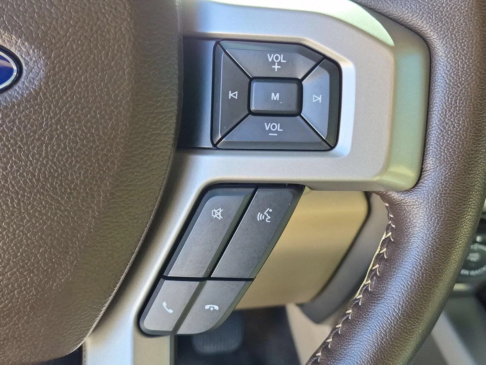 Used 2018 Blue Jeans Metallic Ford LARIAT image 20