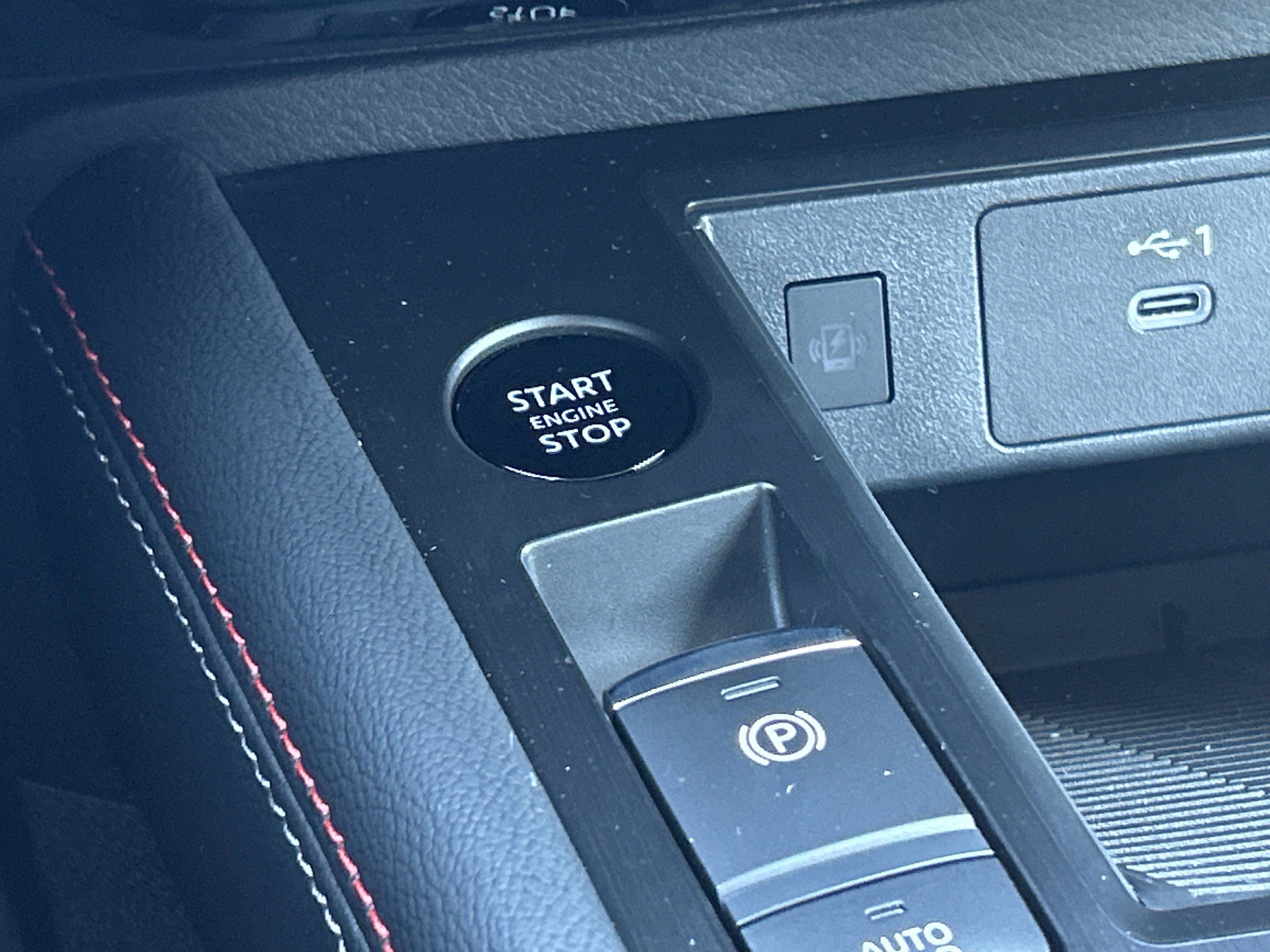 2026 Nissan KICKS SR - Photo 9