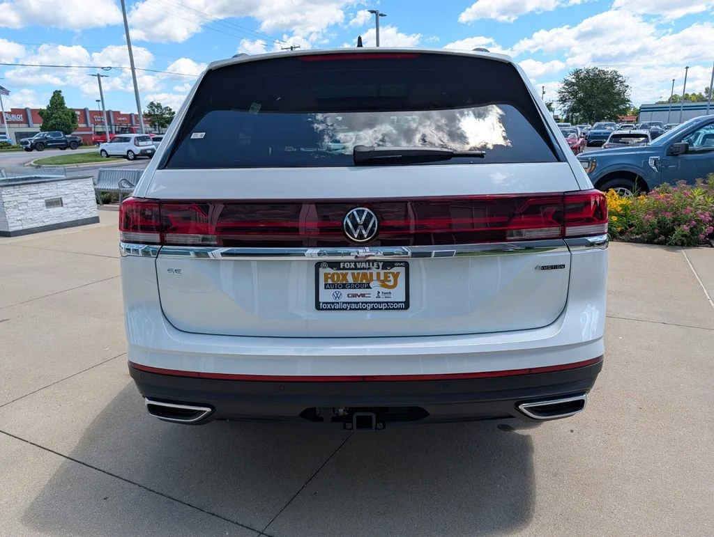 New 2026 White Volkswagen 2.0T SE w/Technology image 4