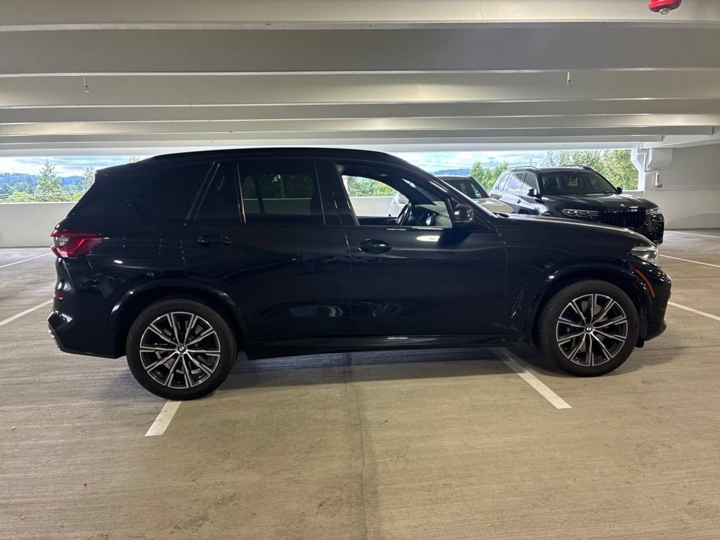 Used 2020 Black Sapphire Metallic BMW xDrive40i image 6