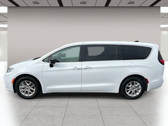 Used 2024 White Chrysler Touring L image 7
