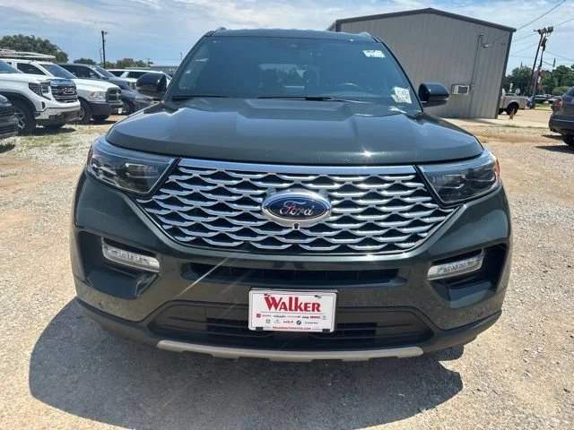 Used 2023 Green Ford Platinum image 3