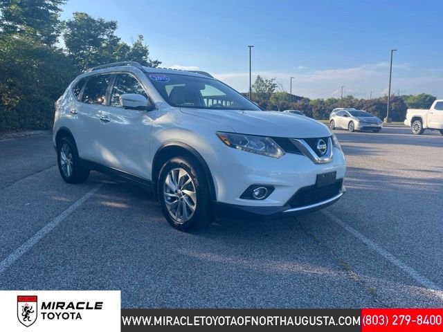 Used 2015 White Nissan SL image 1