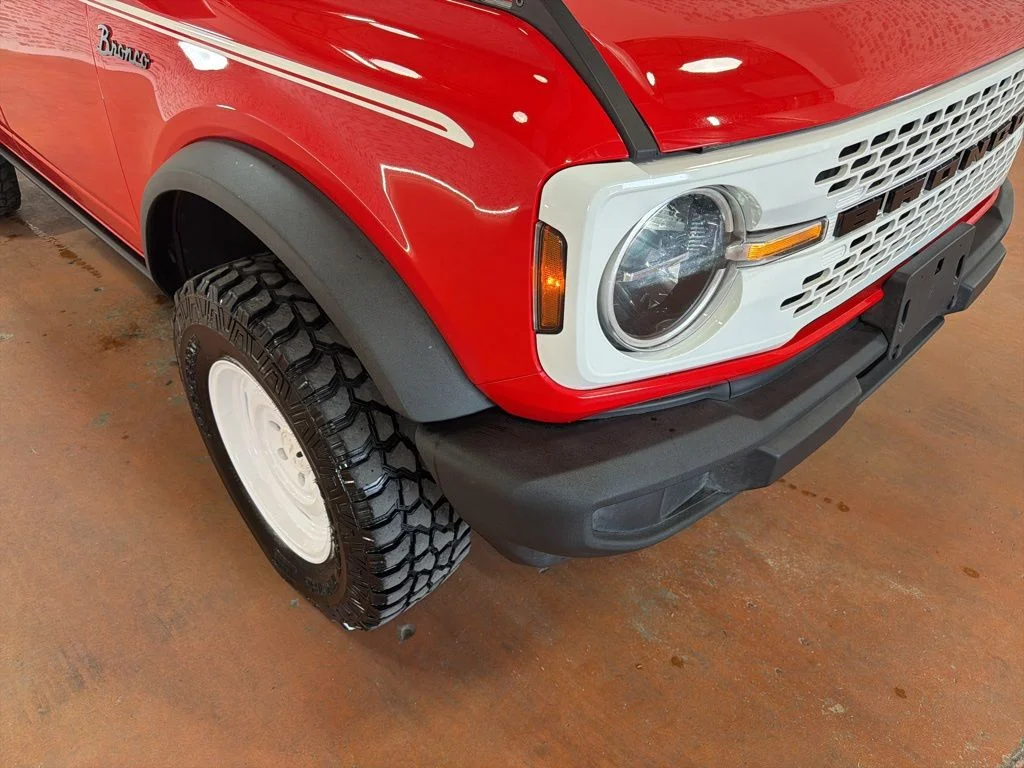 Used 2023 Red Ford Base image 9