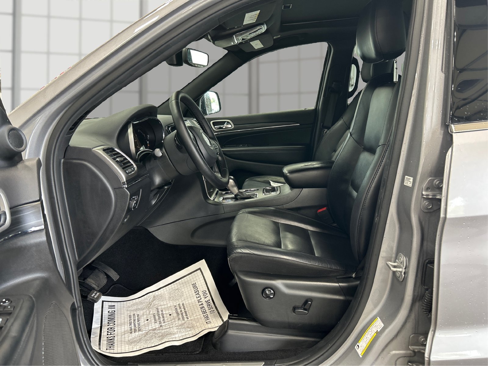Used 2020 Silver Jeep Limited image 9