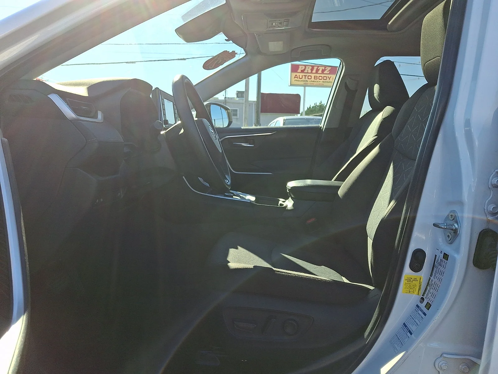 Used 2021 White Toyota XLE image 13