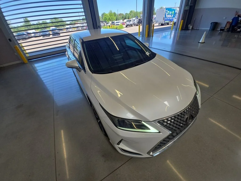 Used 2021 White Lexus 350 image 30