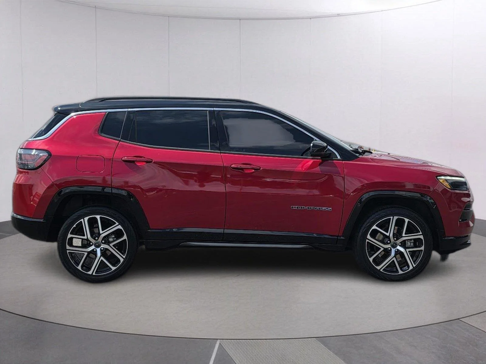 Used 2025 Velvet Red Pearlcoat Jeep Altitude X image 4