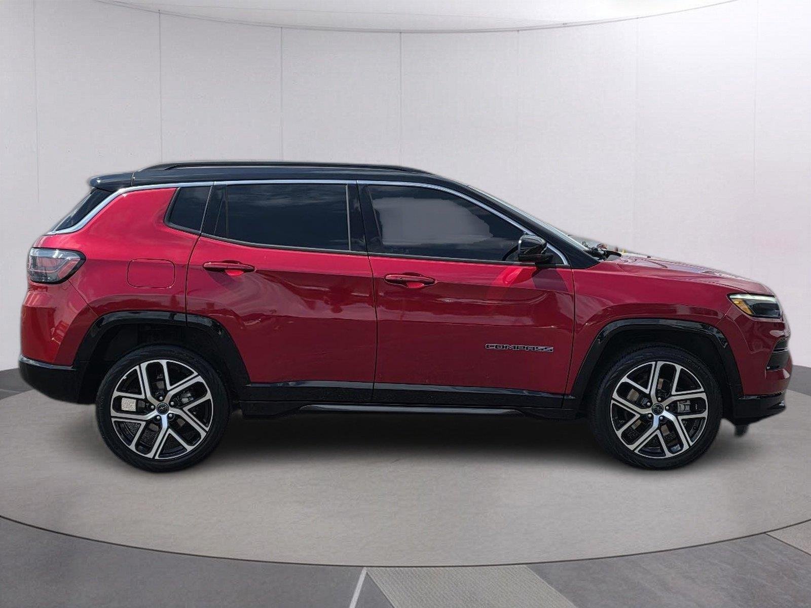 Used 2025 Velvet Red Pearlcoat Jeep Altitude X image 4