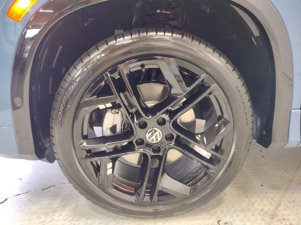 New 2026 Blue Volkswagen SE R-Line Black image 5