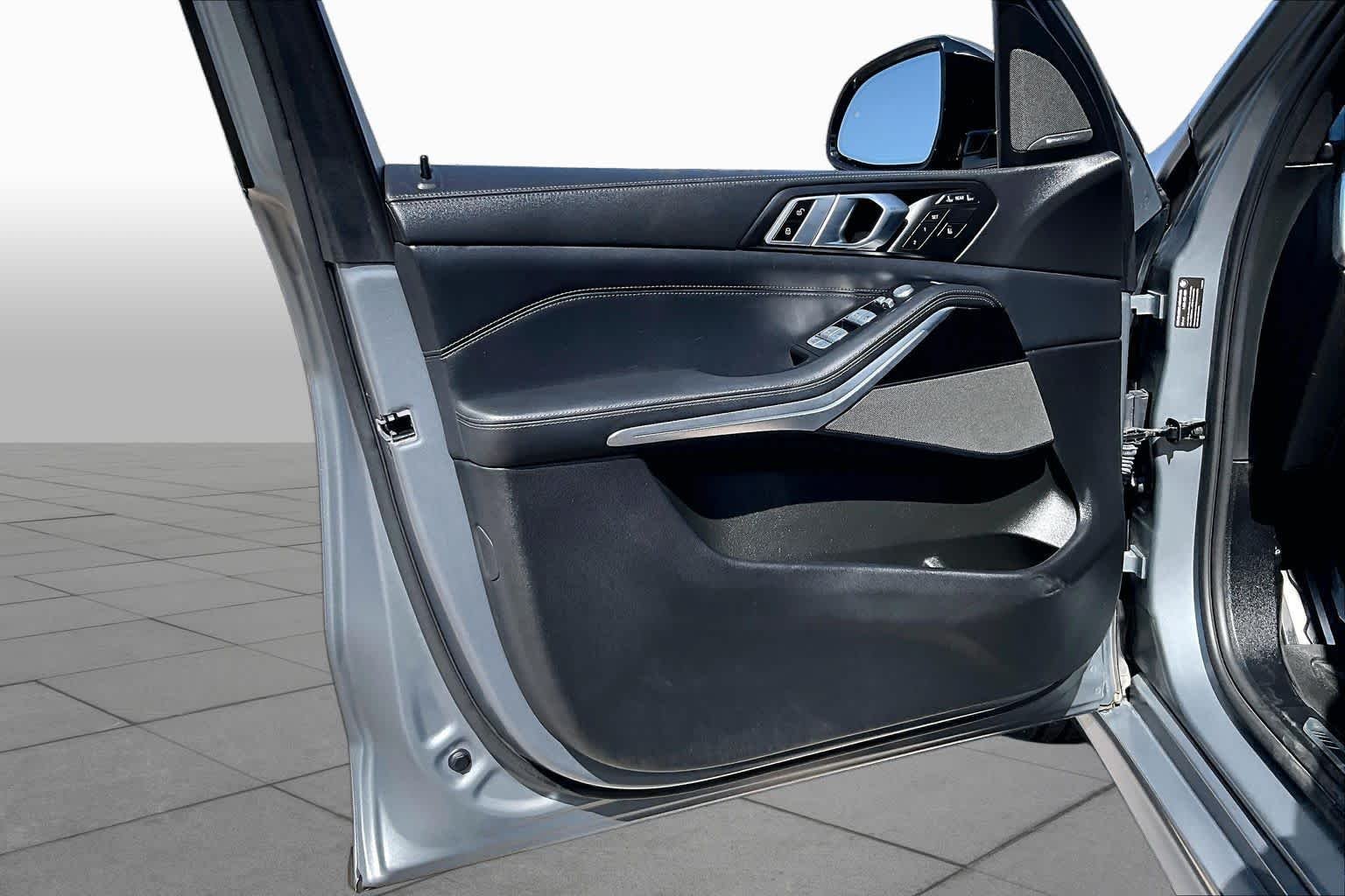 Used 2023 Frozen Pure Grey Metallic BMW xDrive40i image 20