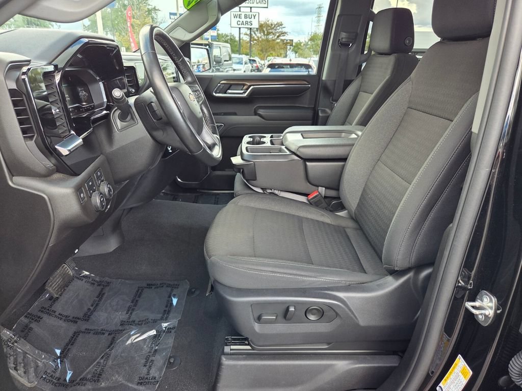 Used 2024 Black Chevrolet LT (2FL) image 5