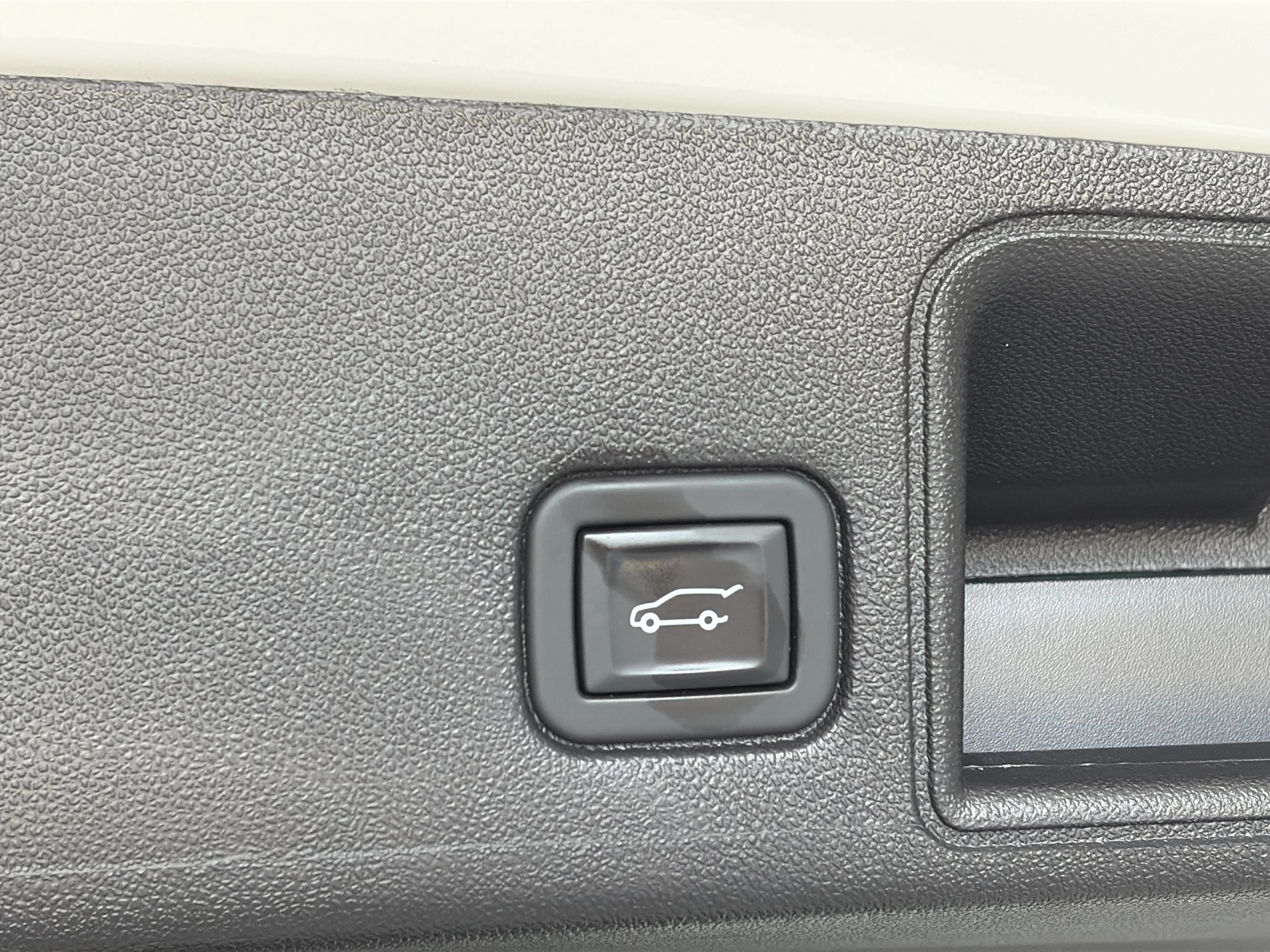 Certified Used 2024 Summit White GMC SLE image 20