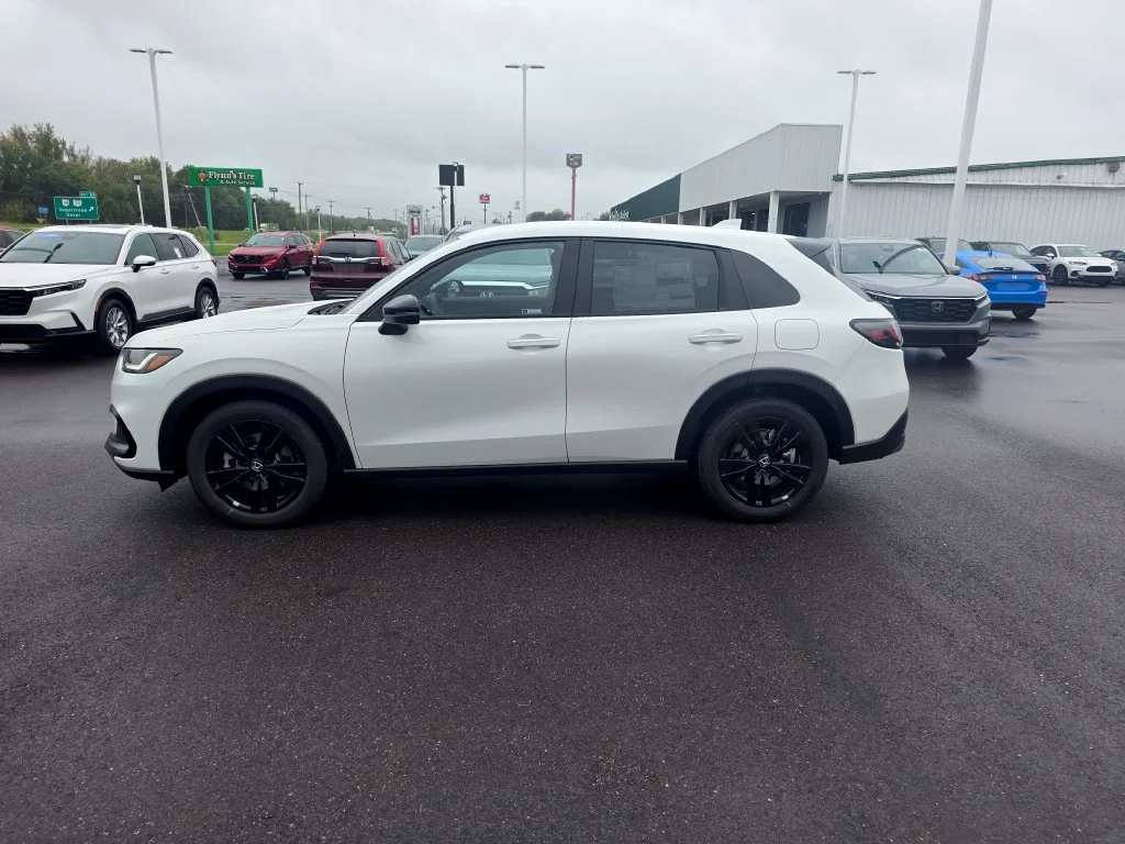 2027 Honda HR-V Sport - Photo 6