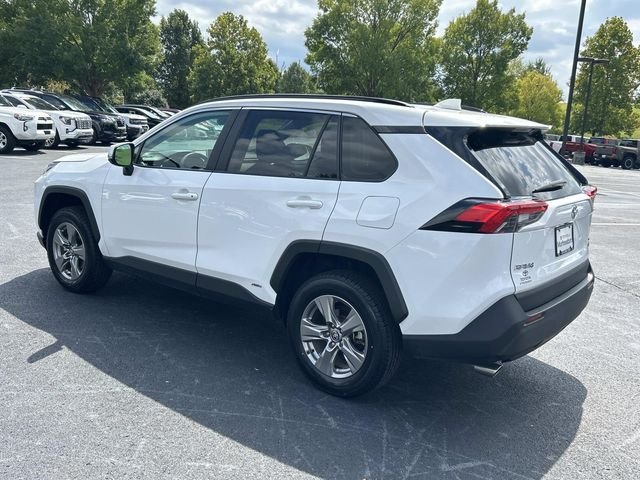 Used 2025 White Toyota XLE image 6