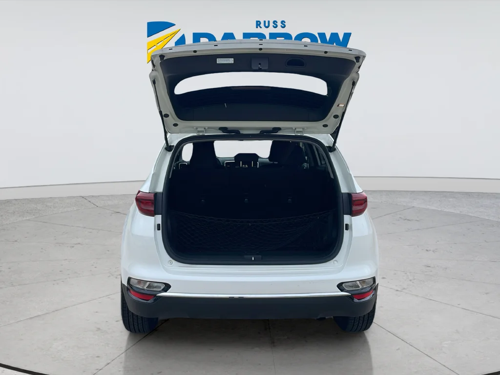Used 2022 White Kia LX image 31