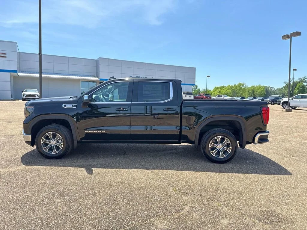 2026 GMC Sierra 1500 SLE - Photo 9