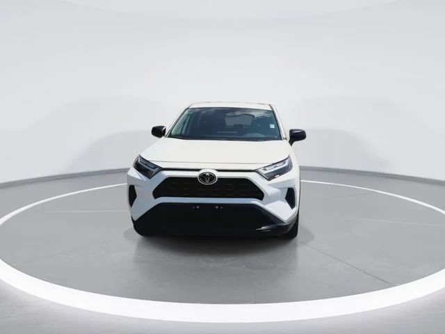 Used 2025 White Toyota LE image 3