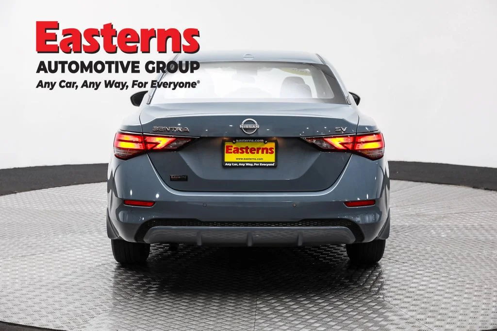 Used 2024 Gray Nissan SV image 6