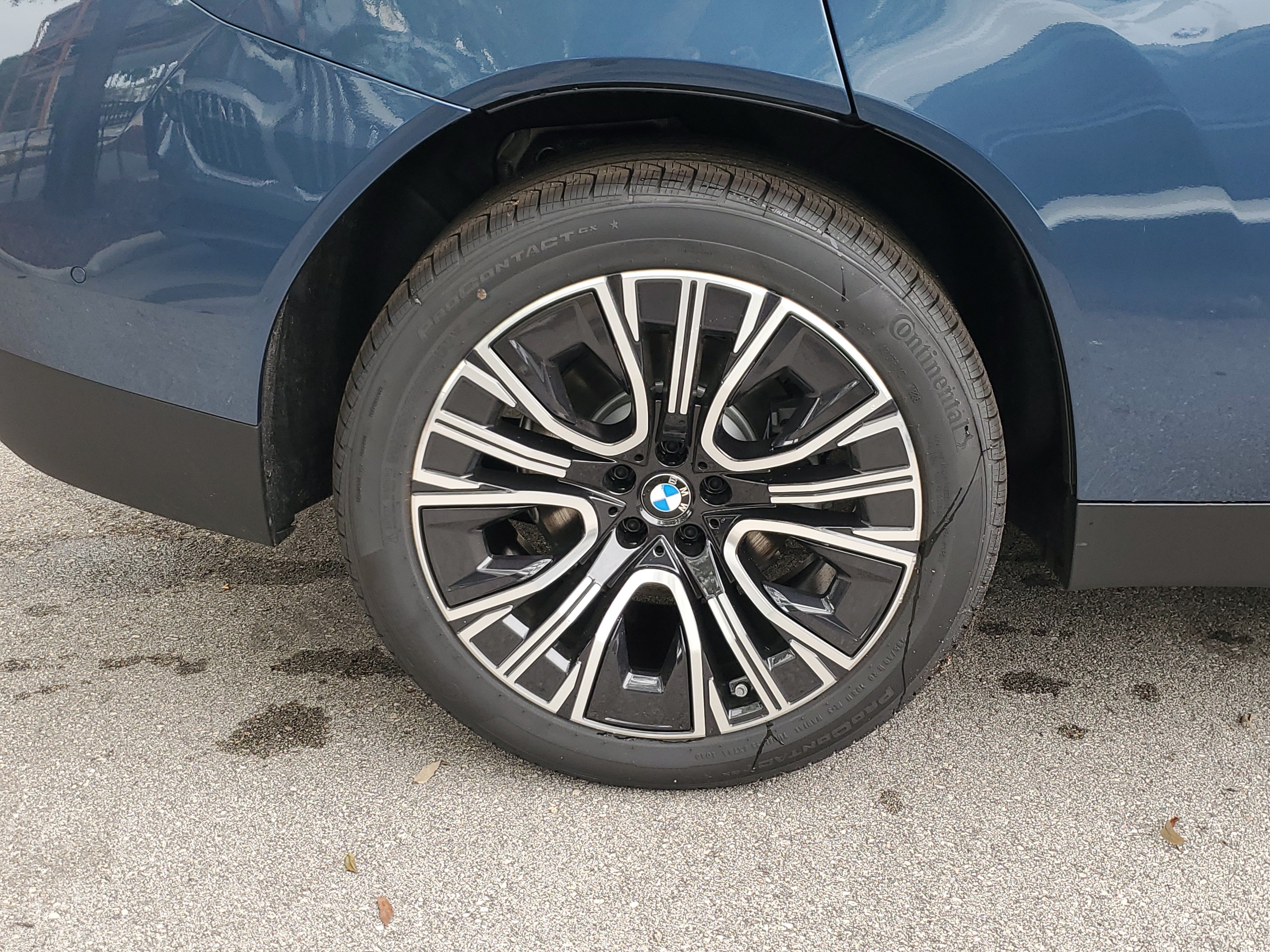 New 2026 Arctic Race Blue Metallic BMW 30 xDrive image 5