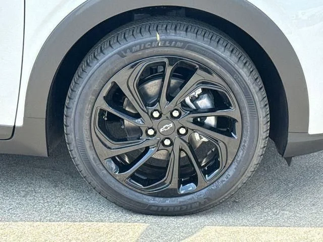 New 2027 Summit White Chevrolet RS image 12