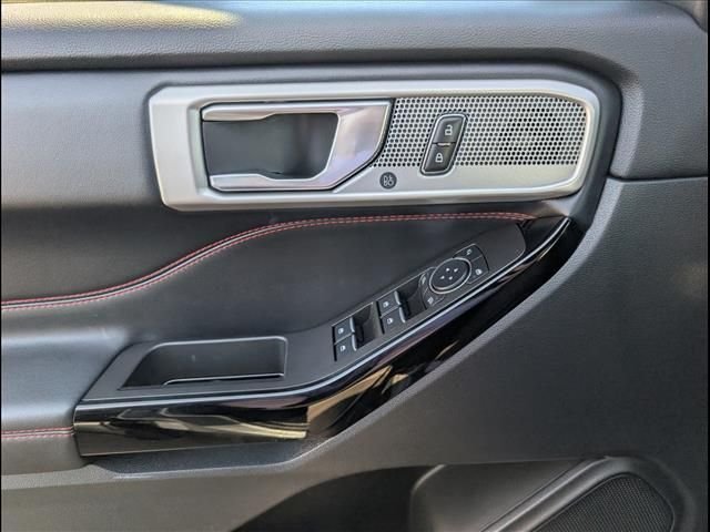 2023 Ford Explorer ST-LINE - Photo 14